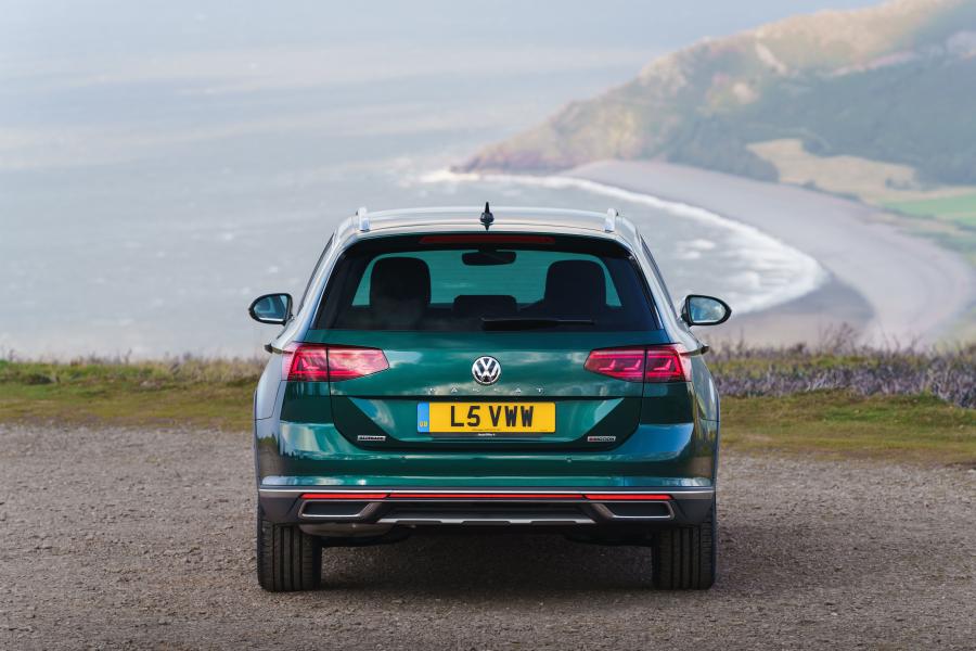  Volkswagen Passat Alltrack (B8) 2019 года  (UK) (фото 15 из 22)